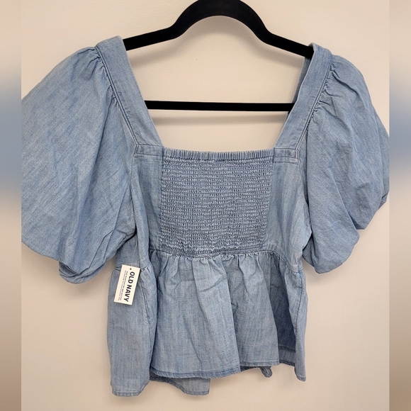 Old Navy Puff Sleeve Top - Picture 3 of 8